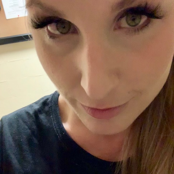 Meet your Posher, Alisha - Picture 1 of 1